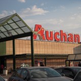 Grupo Auchan (dono do Jumbo) compra três centros comerciais em Portugal