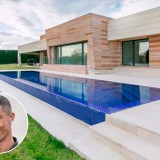 Entra na mansão de luxo que Ronaldo quer vender em Madrid