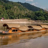 Humilde por fora, luxuoso por dentro: assim é "Cigano", o barco que cruza o rio Mekong
