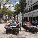 Edifício Golden Gate, no centro do Funchal, hoje em hasta pública
