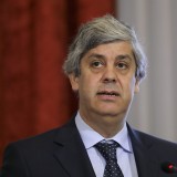 Novo imposto sobre o imobiliário levaria ao aumento do preço das casas, diz Centeno