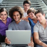 Recém-licenciados ganham mais 43% que os jovens que têm o ensino secundário