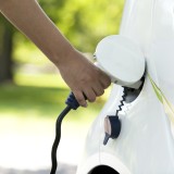 Consumo de carros elétricos é seis vezes mais barato que a gasolina