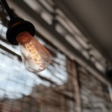 Como poupar na fatura da luz? É possível medir os consumos de energia...