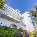 Lá dentro, uma verdadeira casa de luxo