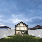 A parte traseira da casa