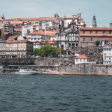 Construtora condenada a pagar a vidente por venda “espiritual” de casas