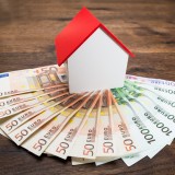 Bancos emprestaram 2,351 mil milhões para a casa em três meses – em março foram 870 milhões