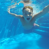 Piscinas em condomínios: regras e perigos a ter em conta