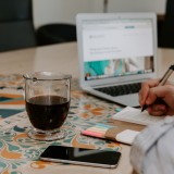 Como alterar o titular de um contrato de luz ou gás