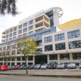 Atenção empresas: há um grande edifício de escritórios em Miraflores à procura de inquilino