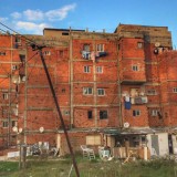 Realojamento de famílias com dificuldades no Seixal em curso, apesar da subida dos preços das casas