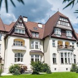 O passatempo do milionário da Red Bull: usar milhões a renovar castelos e mansões nos Alpes