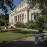 A mansão tem um jardim botânico com 14 hectares