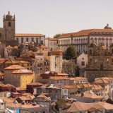 Prédios em centros históricos e imóveis de interesse público ou municipal mantêm isenção de IMI