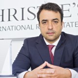 “Os clientes internacionais continuam interessados, mas é crucial manter programas de investimento”