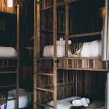Férias em tempos de pandemia: partilhar quarto com desconhecidos num hostel, sim ou não?