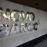 Novo Banco perde mais de 300 milhões com venda de imóveis a fundo a que chairman esteve ligado