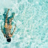 Piscinas em condomínios: cuidados (e regras) a ter em conta em tempos de Covid-19