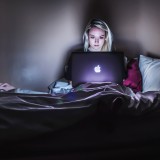 Millennials sofrem de ‘workaholism’ – e situação terá agravado com a Covid-19