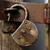 Casas penhoradas por dívidas ao Fisco: lei trava venda de 1.070 habitações desde 2016