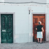 Parlamento Europeu pressiona países a investir em habitação social, pública e a preços acessíveis