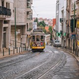 Lista de estabelecimentos que podem estar abertos e quais têm de fechar no confinamento