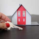 Taxa de juro média dos novos créditos à habitação cai para 0,84% – um novo mínimo histórico