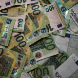 Compra e venda de imóveis: 355 casas foram pagas com 27,3 milhões em dinheiro vivo no ano passado