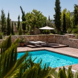 Piscina e espaço para teletrabalho ganham força na hora de comprar casa em Portugal na pandemia