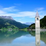 A lenda de Curon Venosta: a mágica histórica da igreja afundada que voltou à tona de água