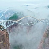 Assim é a incrível ponte Ruyi na China: perfeita para corajosos e amantes da arquitetura impossível