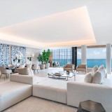 Apartamento junto ao mar