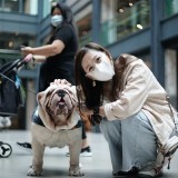 Ganhar um apartamento de luxo em troca de ser vacinado?