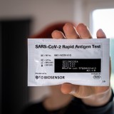 Venda de autotestes rápidos em supermercados