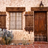 Como escolher e decorar a porta de entrada de casa