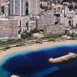 Praia de Larvotto no Mónaco renovada por Renzo Piano