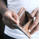 Crédito ao consumo dispara: consumidores endividaram-se em 16,6 milhões por dia