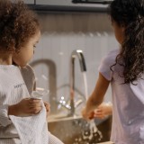 Ensinar às crianças o valor da limpeza