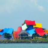 edifícios coloridos pelo mundo