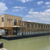 Este incrível projeto de escritórios flutuantes tem ADN português