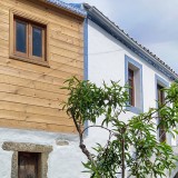 Casas no campo perto da cidade