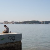 Há muitas casas vazias em Lisboa e muitas pessoas à espera de uma casa