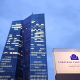 Bancos centrais mais poderosos assinam acordo