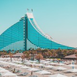 Lote de areia vendido no Dubai