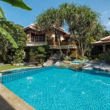 casa con piscina