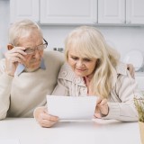 Idosos recebem o Complemento Solidário para Idosos