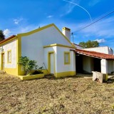 Casas à venda com anexos