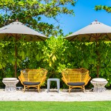 Mesas e cadeiras de jardim