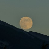 superlua nas montanhas